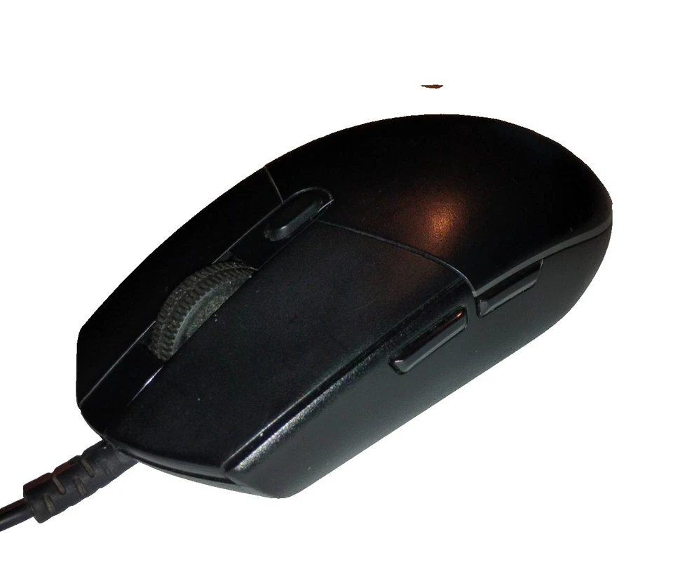 Logitech G102 LIGHTSYNC Wired Gaming Mouse – 8000 DPI RGB – 6 Buttons – USB - Image 3 of 4