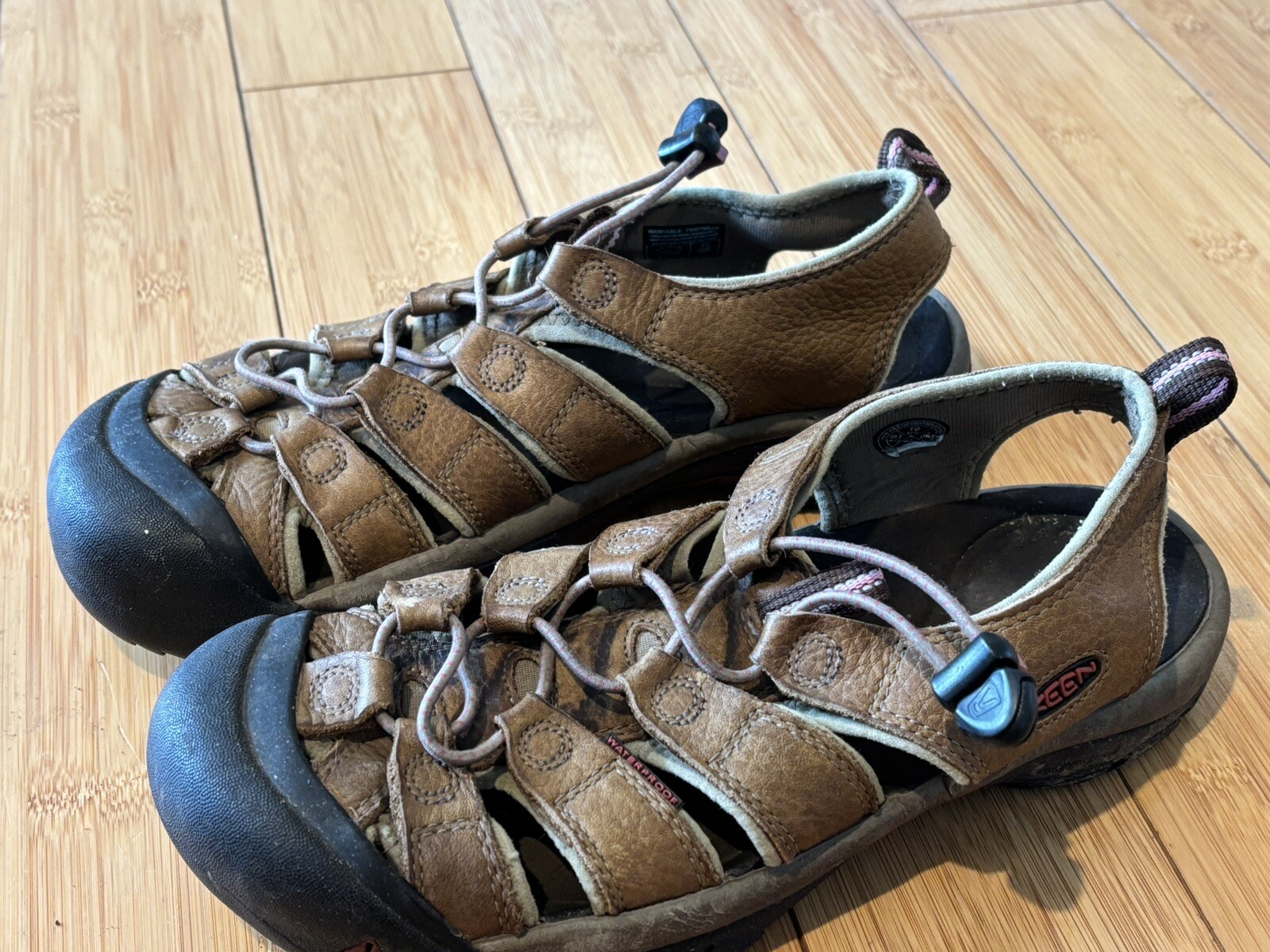 Sandali da trekking Keen donna Newport impermeabili lavabili in pelle da pescatore taglia 10