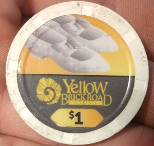 Yellow Brick Rd Casino $1 Poker Chip White Wizard of OZ theme Dorothy's slippers