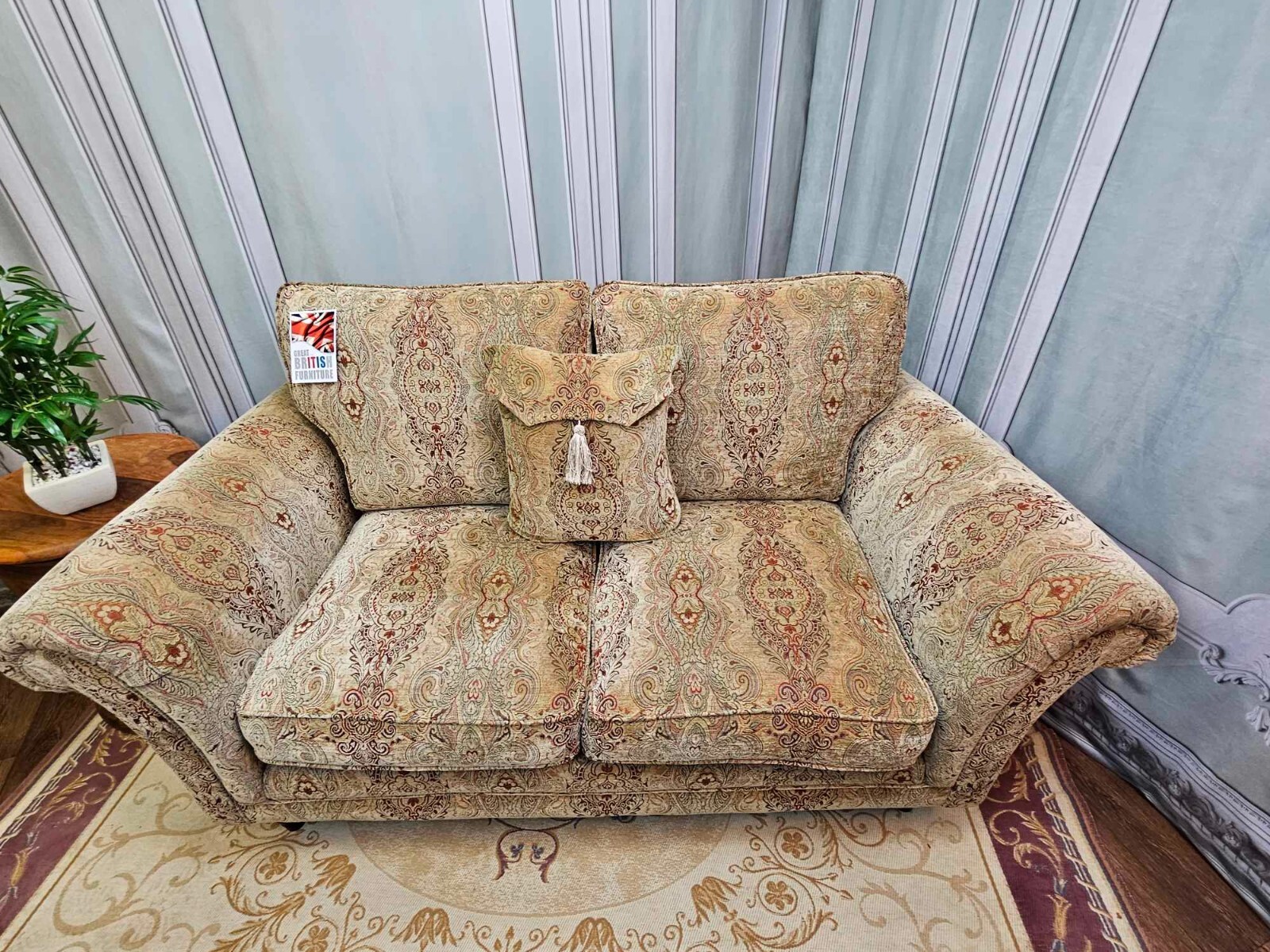 PARKER KNOLL BURGHLEY 2 SEATER SOFA IN BASLOW MEDALLION GOLD RRP £1800