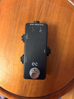 One Control Minimal Series Effector Switcher AB Box Guitar Pedal