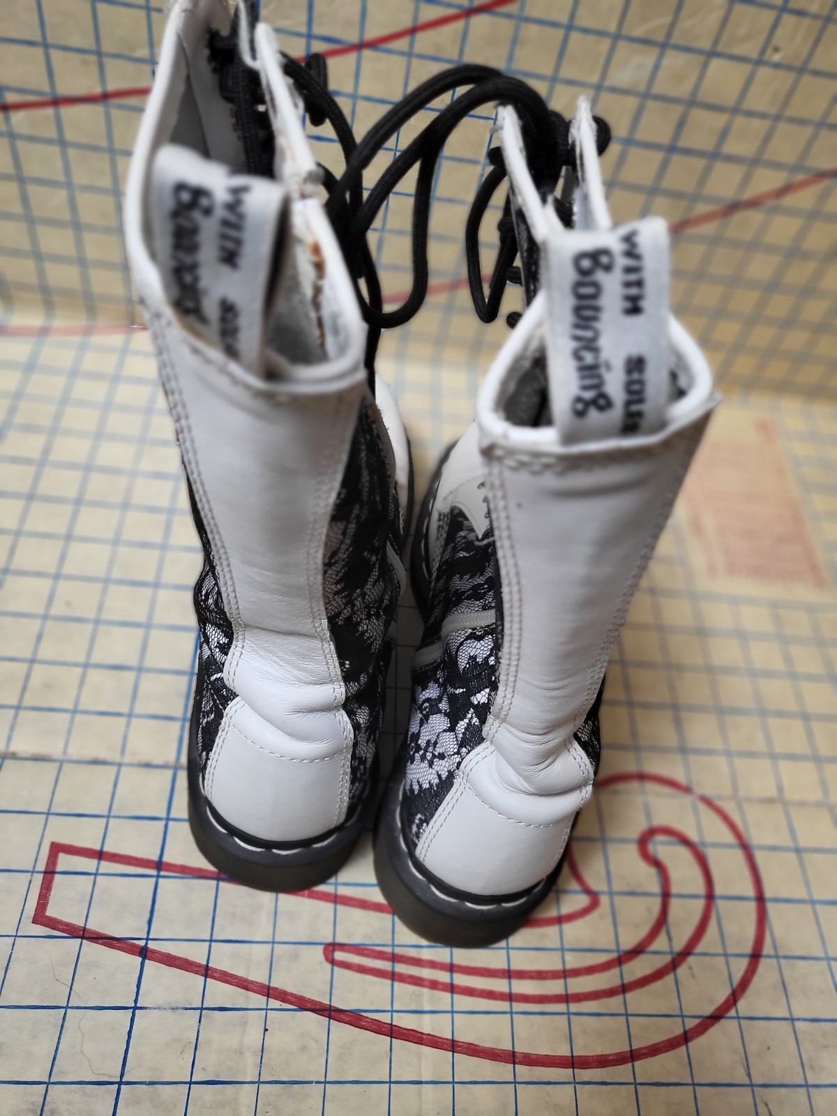 Dr. Martens 14 eye white black lace boots UK8 EU42 US10 Goth Halloween Doc thumbnail 7