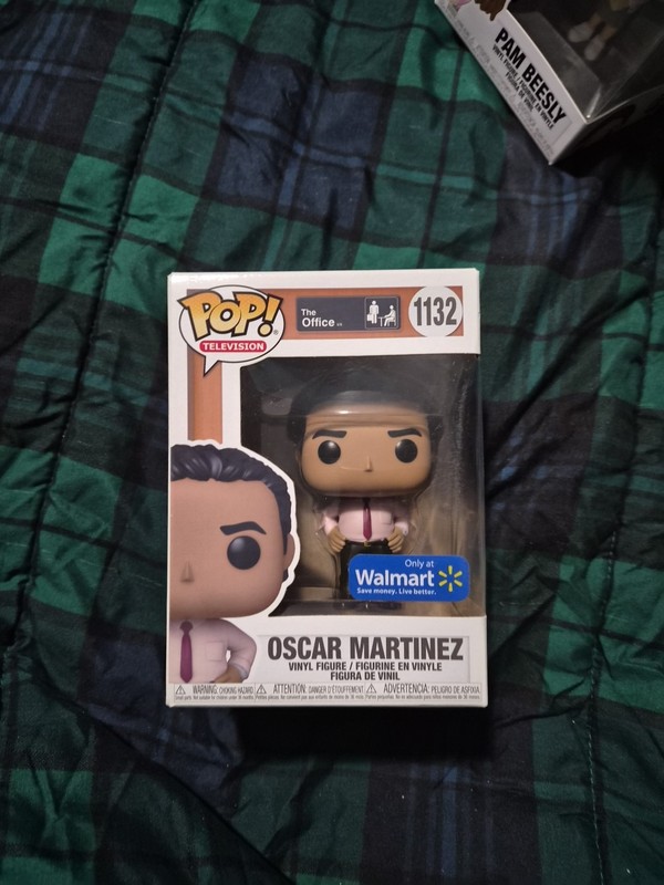 Funko Pop! Vinyl: The Office - Oscar Martinez - Walmart (Exclusive) #1132