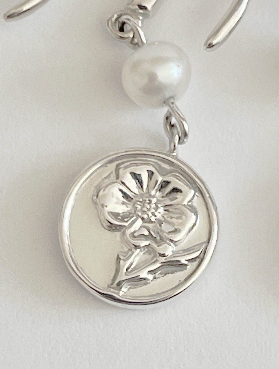 Tiffany & Co. Nature Rose Cultured Pearl 925 Sterling Silver Dangle Earrings