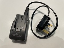 Genuine Original Olympus Battery Charger LI-10CN For Camedia C, Stylus U, X