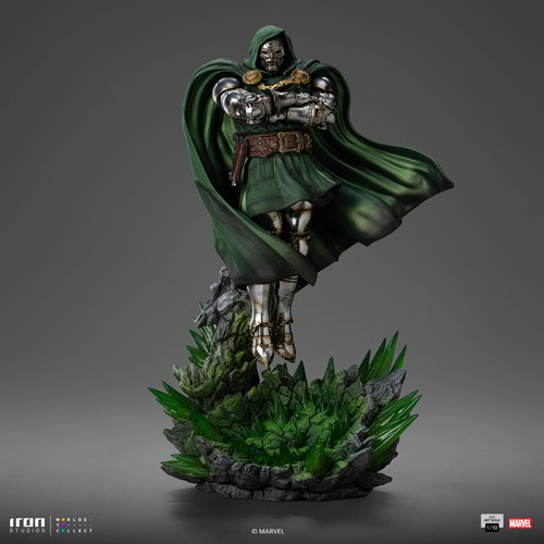Iron Studios Doctor Doom 1/10 Scale Statue - Picture 3 of 14