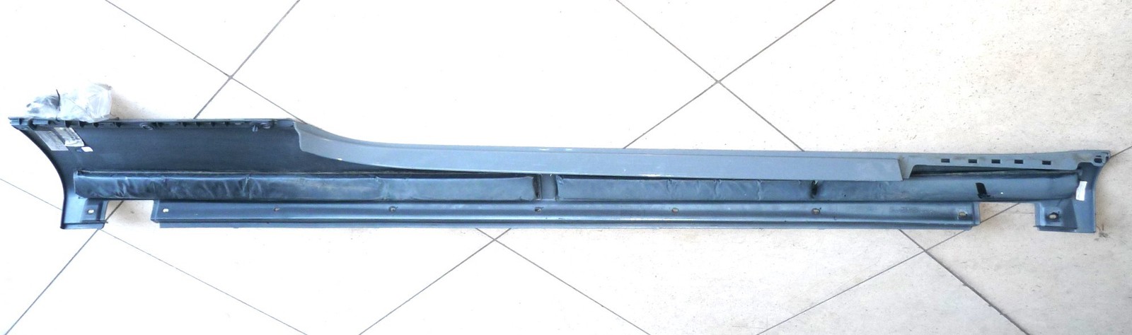 2019-2024 Bentley Continental GT Left Side Member Rocker Molding 3SD853851F OEM