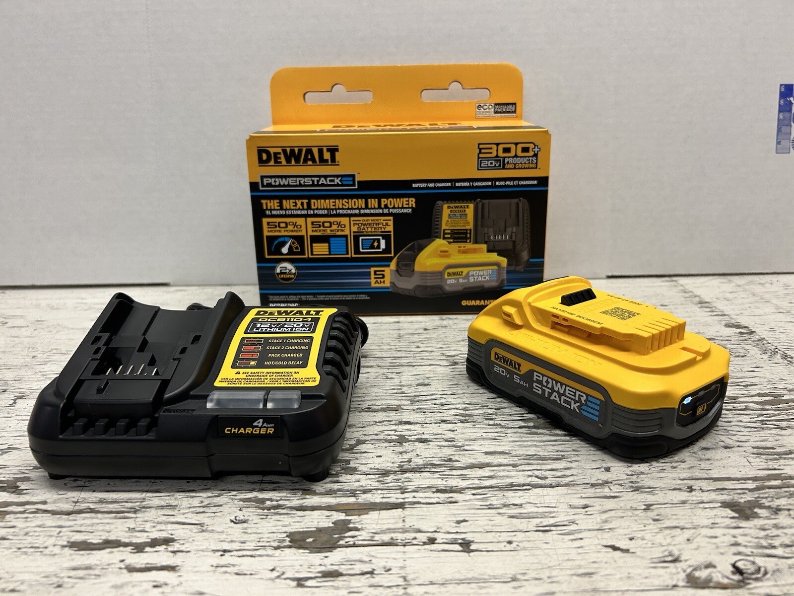Dewalt powerstack dcbp520c 20v max 5 ah li ion battery and charger kit
