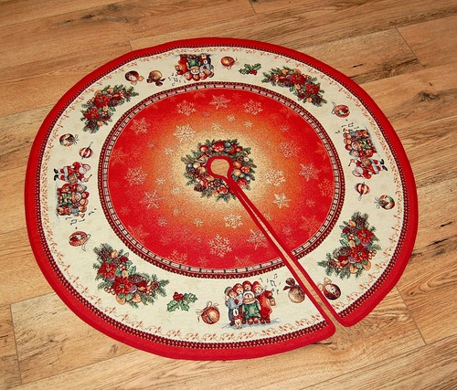 Baumdecke Gobelin Christbaumdecke Weihnachtsbaumdecke Landhaus Rot 95 cm Hossner - Bild 2 von 6