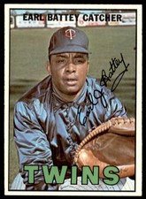 1967 Topps Earl Battey Minnesota Twins #15 EXMT-NM