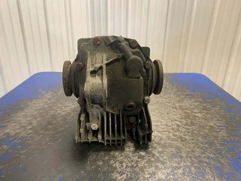 2003-2007 Bmw Z4 330i differential Carrier Assembly At 3.64 Ratio OEM - Image 4 of 4