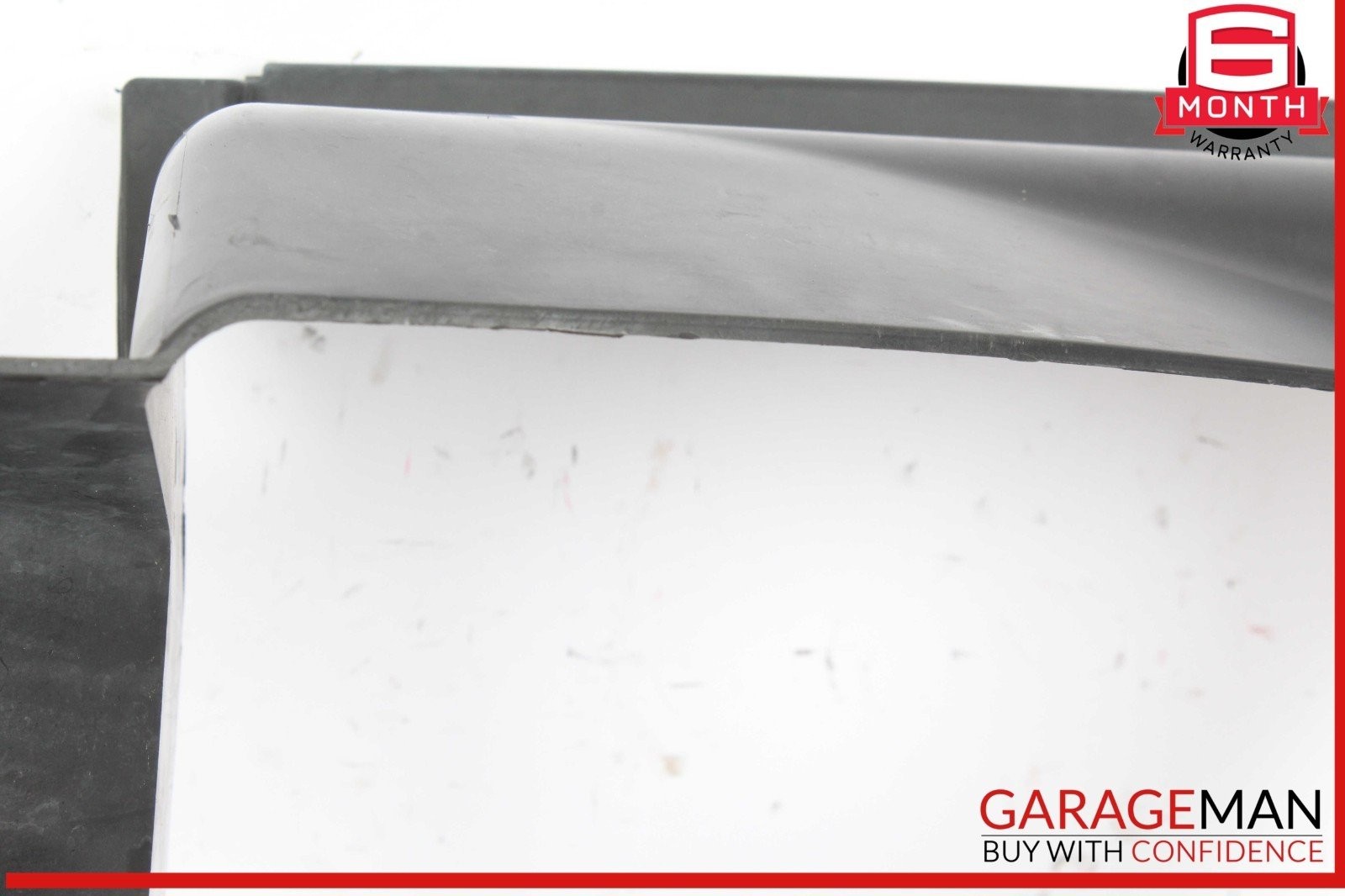 Maserati Ghibli 2014-2018 Front Right Shroud ducts Set P/N 670004139