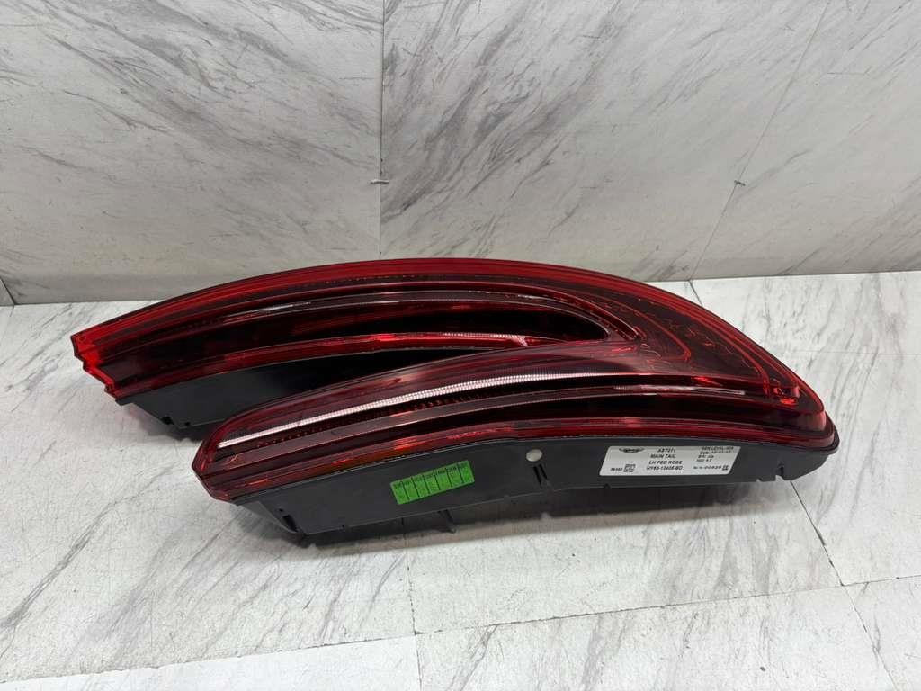 2017 2023 ASTON MARTIN DB11 TAIL LIGHT OEM LH LEFT DRIVER SIDE LED HY53-13405-BD