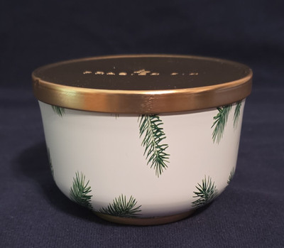 Thymes Frasier Fir Pine Needle Candle - Tin with Gold Lid - 6.5 oz - NEW