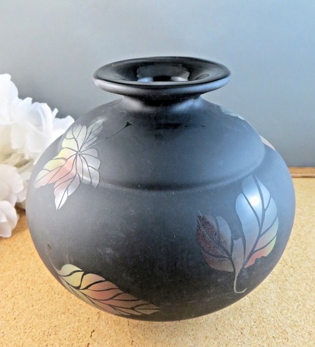 Fenton Glass Black Matte Fall Leaf Iridescent Leaves Squat Bulbous Vase - Picture 3 of 12