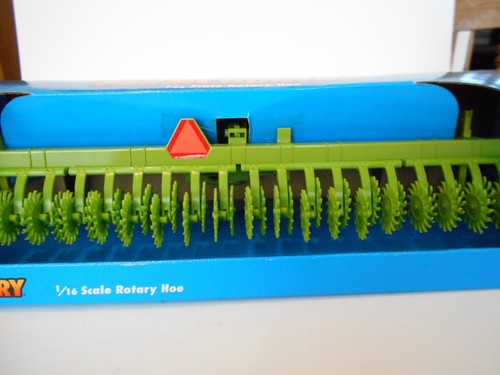 Vintage 1997 Ertl 1:16 Scale Rotary Hoe, #2001, Deutz Green, NIB - Picture 4 of 14