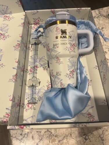 IN HAND The Stanley x Love Shack Fancy Holiday Tumbler 20oz Rosa Beaux Blue - Picture 2 of 9