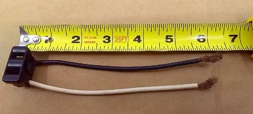 Leviton Black Snap - In 2 Prong Appliance Outlet Receptacle 600 V, Lot of 1