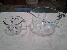 Pyrex 2 Quarts Pyrex 1 Cup Measuring Cups