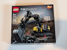 Lego 42121 Technic Heavy-Duty Excavator Building Kit 569 PCS NEW RETIRED