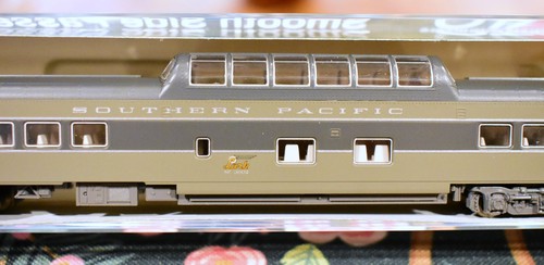 N Scale KATO Southern Pacific Smoothside Passenger Coach-Vista Dome #3602 EX - Picture 2 of 5