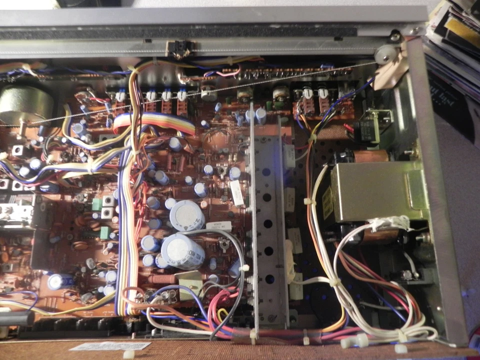 working Realistic STA-110 stereo am/fm tape moniitor reciever auto magic antenna - Image 3 of 4