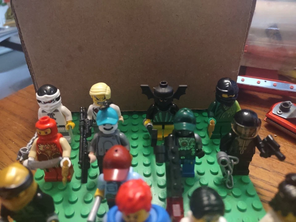 Lego Minifigura Lote De 17 Ninja Armado, Caballero, Luchadores Foto 3 de 4