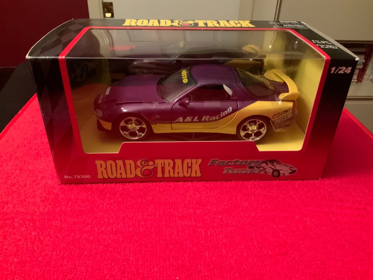 MOTORMAX 1/24 FACTORY TUNER -ROAD & TRACK MAZDA RX-7 TWIN TURBO