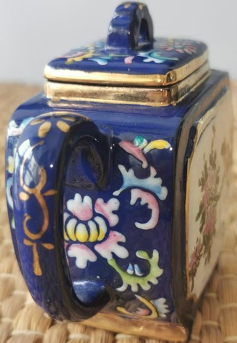 Yixing Glazed zisha 紫砂 Chinese teapot 小品 signed 康熙御制 175 cc - Picture 10 of 10