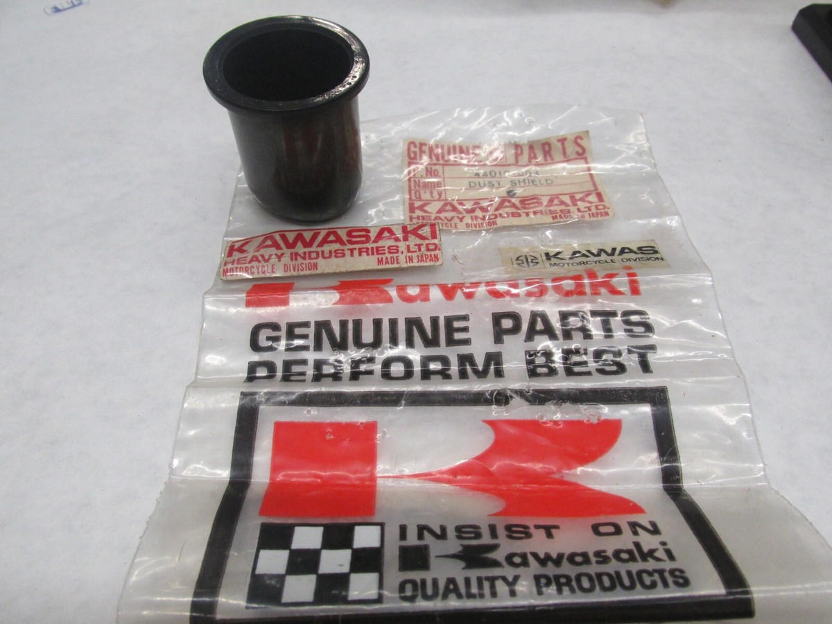 NOS NEW OEM ORIGINAL KAWASAKI F1 F1TR F2 F2TR F3 FORK DUST