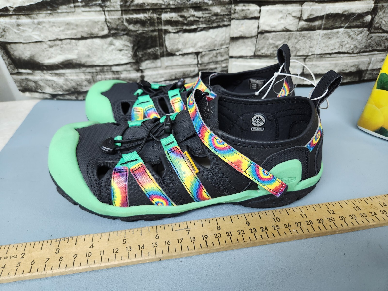 Sandali Keen Knotch Creek cravatta tintura verde irlandese scarpe per bambini taglia 7