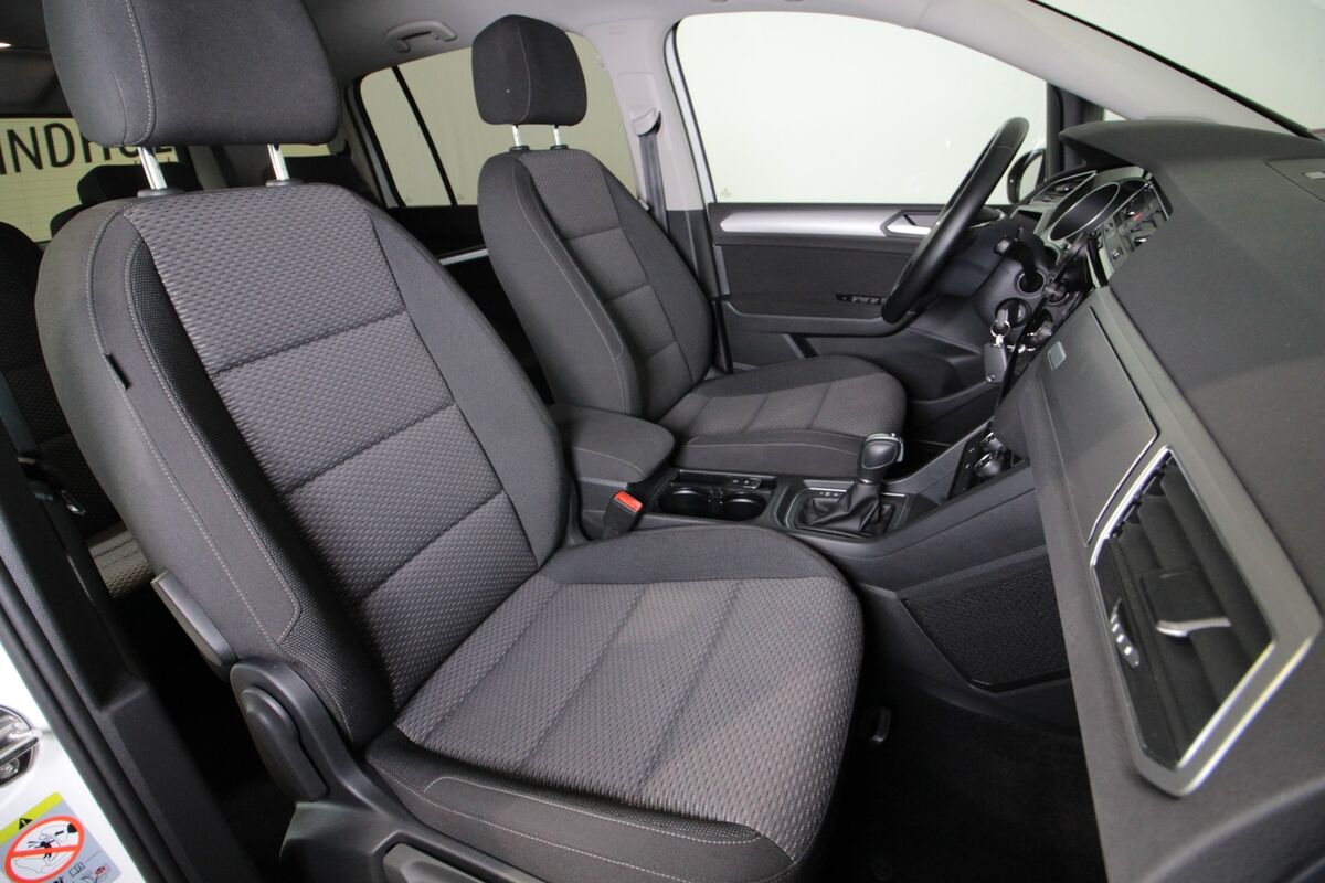 VW Touran 1,6 TDi 115 Comfortline DSG 7prs