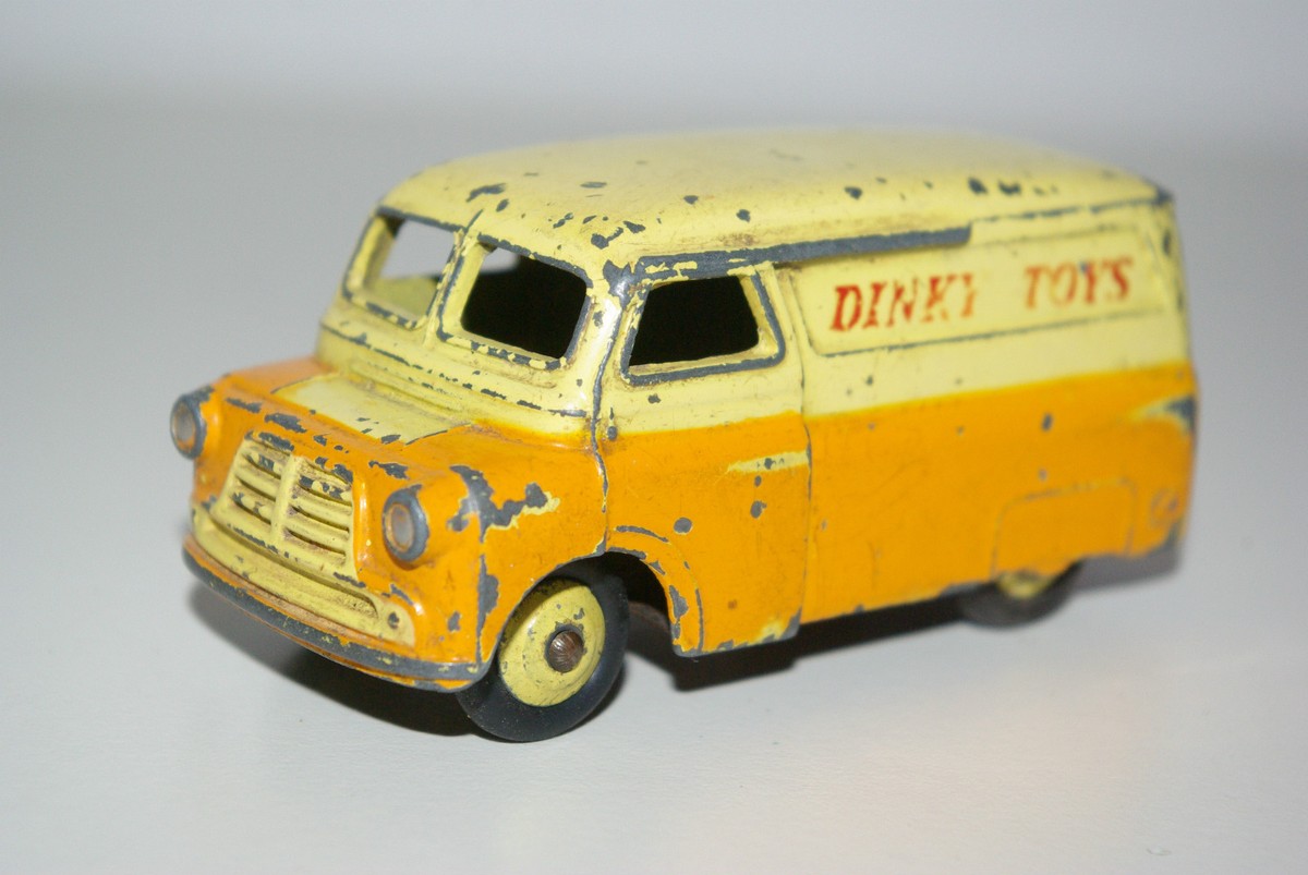 Dinky Toys 482 - Bedford Van 10 Cwt - Jaune Pâle - échelle 1:43 - Angleterre - Boîte AAB