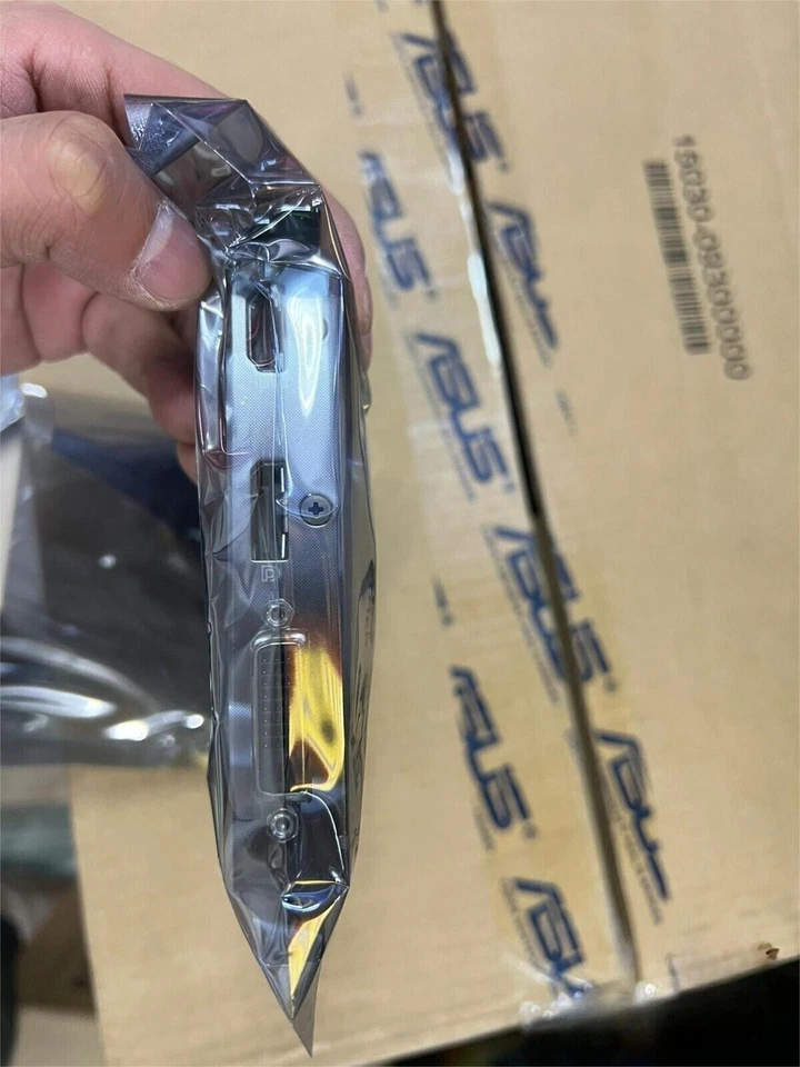 ASUS INTEL DG1 4GB DG1-4G Graphics Cards - Image 4 of 4