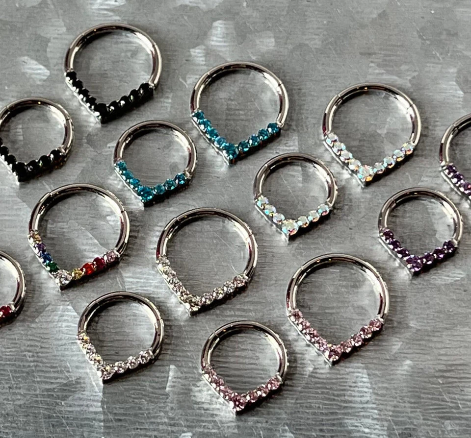 Anillo de segmento con bisagras delanteras Chevron Gem aro de tabique de acero hélice Daith 1 pieza Foto 3 de 4