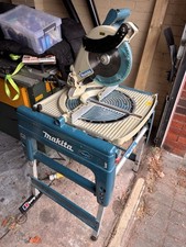 Makita Flipper LF1000 Corded Electric Table Saw with Stand for Wood.