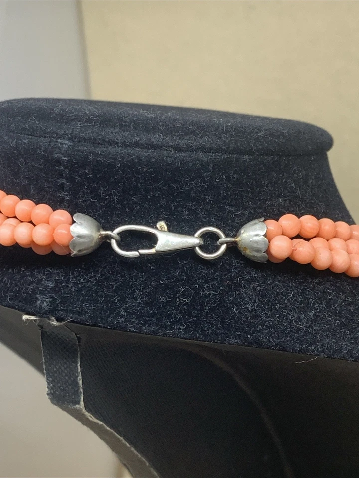 COLLANA TRE FILI DI CORALLO ROSA DIAMETRO 4,5 MM LUNGHEZZA 54 CM , ARGENTO 925 - Immagine 4 di 4