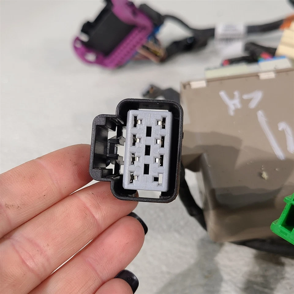 05-13 Corvette C6 司机动力座椅安全带带模块 Aa7411 — 第 4/4 张图片