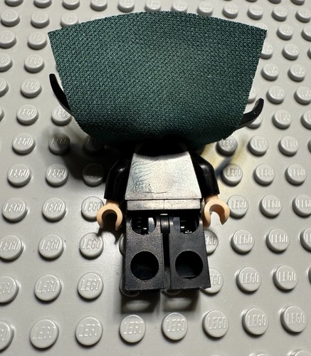 Lego Super Heroes Hela Minifigure 76084 - Picture 6 of 9
