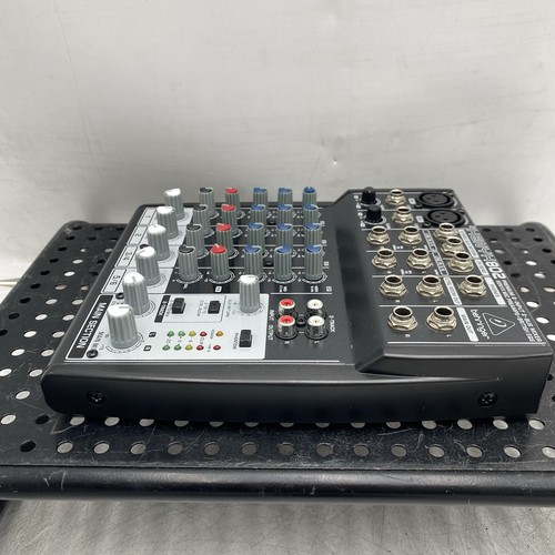 Behringer Xenyx 802 8 Canales EQ Control Phantom Power Mixer con POWER AC - Imagen 5 de 9