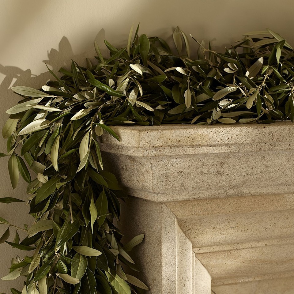 Artificial Greenery Mantel Decor Natural Aesthetic Realistic Appearance