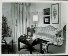 1975 Press Photo Home Living Room Furniture Display with Sofa and Coffee Table