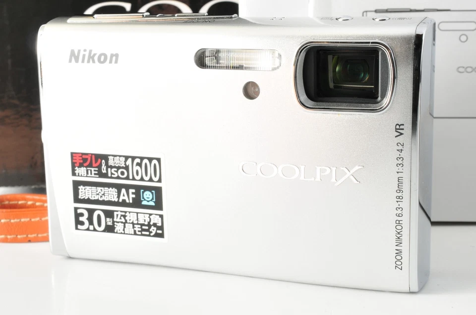 [Mint] Nikon Coolpix S50 7.2MP 3x Zoom Compact Digital Camera Beige JAPAN ＃42 - Image 2 of 4