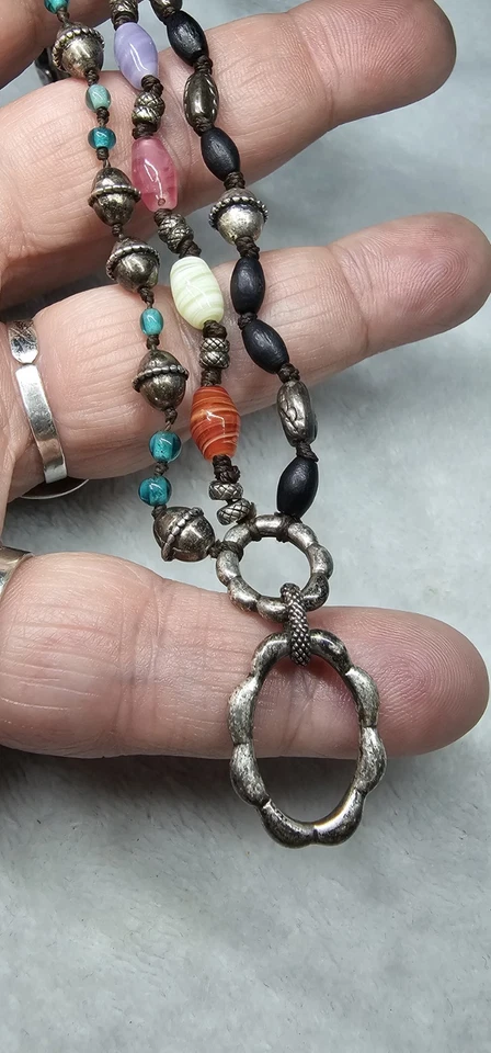 Pulsera Boho de Cuentas de Vidrio Marca Lucky Palanca Multihilo “Lucky You” 7.5”... Foto 3 de 4