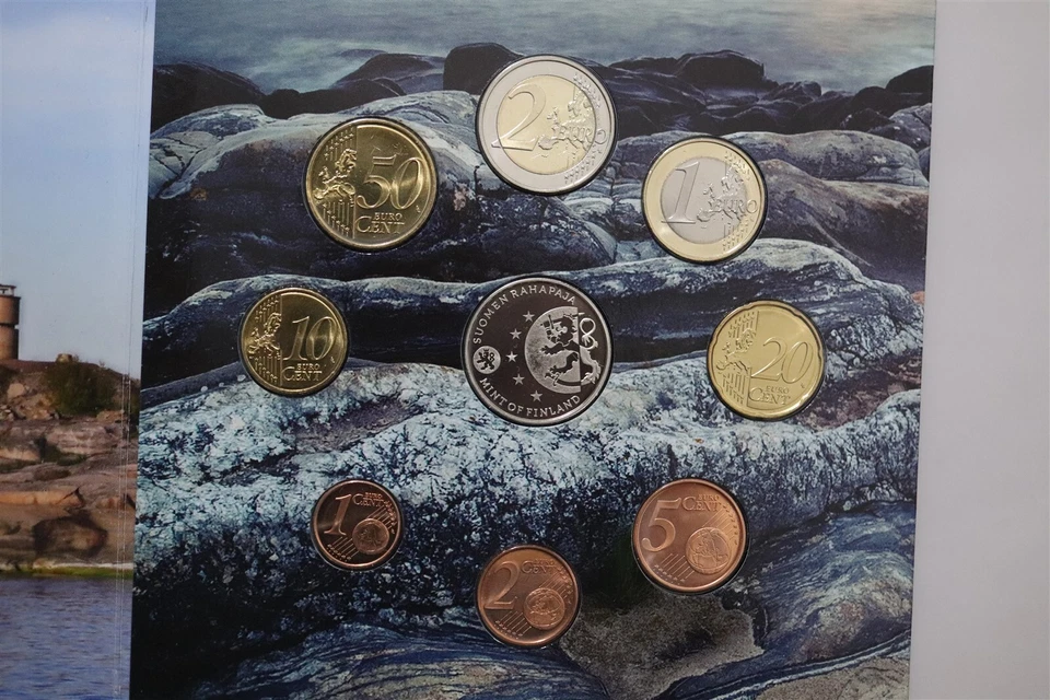 🧭 🇫🇮 FINLAND 2010 EURO MINT SET IN FOLDER B79 #306 CG44 - Image 3 of 4