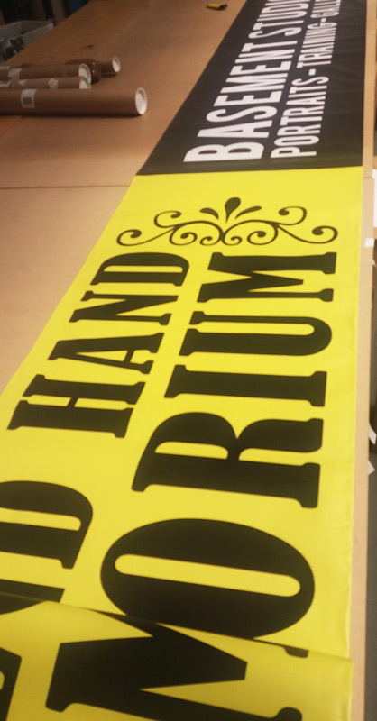 Double Sided PVC Banners With Pole Pockets - 510gsm - £25 Per Sqm - Foto 12