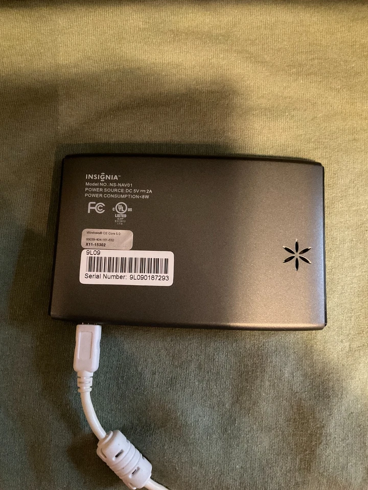 Insignia NS-NAV01 4.3" Touchscreen Portable GPS NAV System (Works With USB Cord) - Image 3 of 4