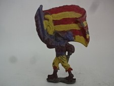Stara cynowa figurka / muszkieter z flagą - wariant kolorystyczny 4