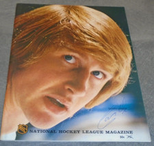 1972 NHL HOCKEY CHICAGO BLACKHAWKS PROGRAM VS ST LOUIS BLUES GARRY UNGER SIGNED!