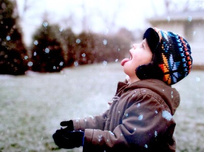 Papyrus NIQUEA.D Boy Catching Snowflakes Christmas Holiday Greeting Card
